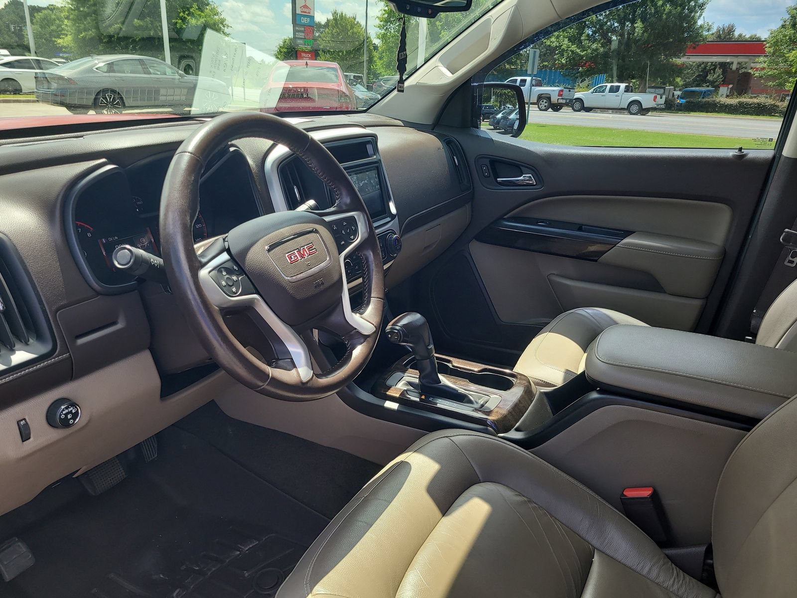 Used 2015 GMC Canyon SLT w/ Driver Alert Package RWD image 9