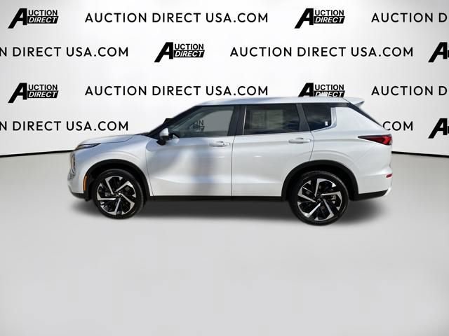 Used 2024 Mitsubishi Outlander SE image 8
