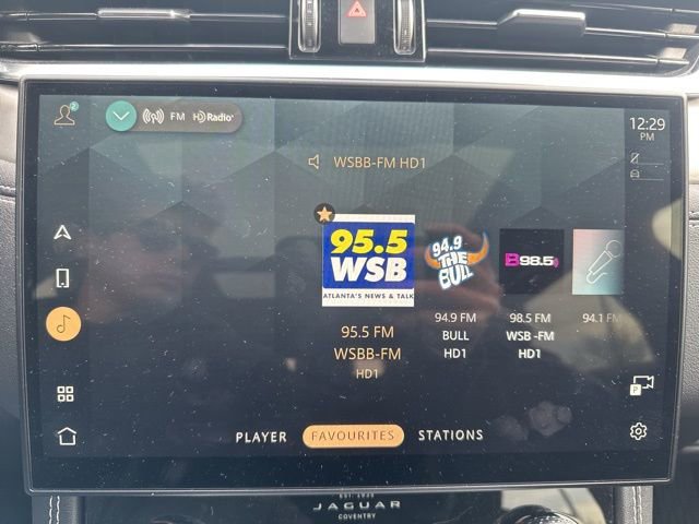 Used 2024 Jaguar F-PACE R-Dynamic S image 12