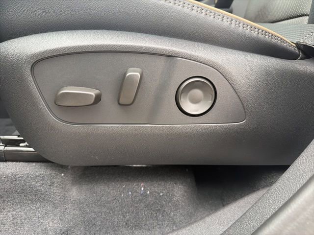 New 2026 Chevrolet Traverse High Country image 16