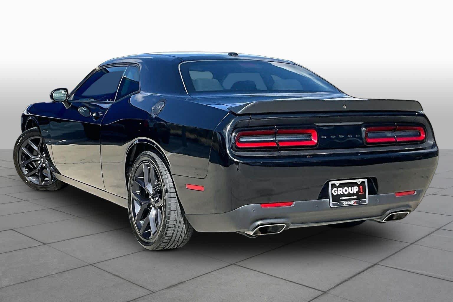Used 2022 Dodge Challenger R/T w/ Blacktop Package RWD image 10