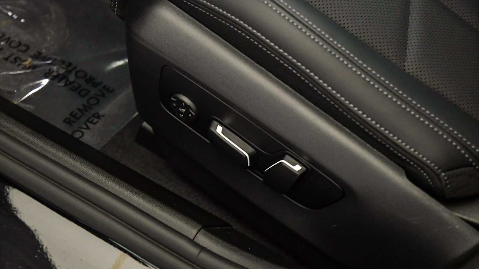 Used 2025 BMW i5 xDrive40 w/ Premium Package image 22