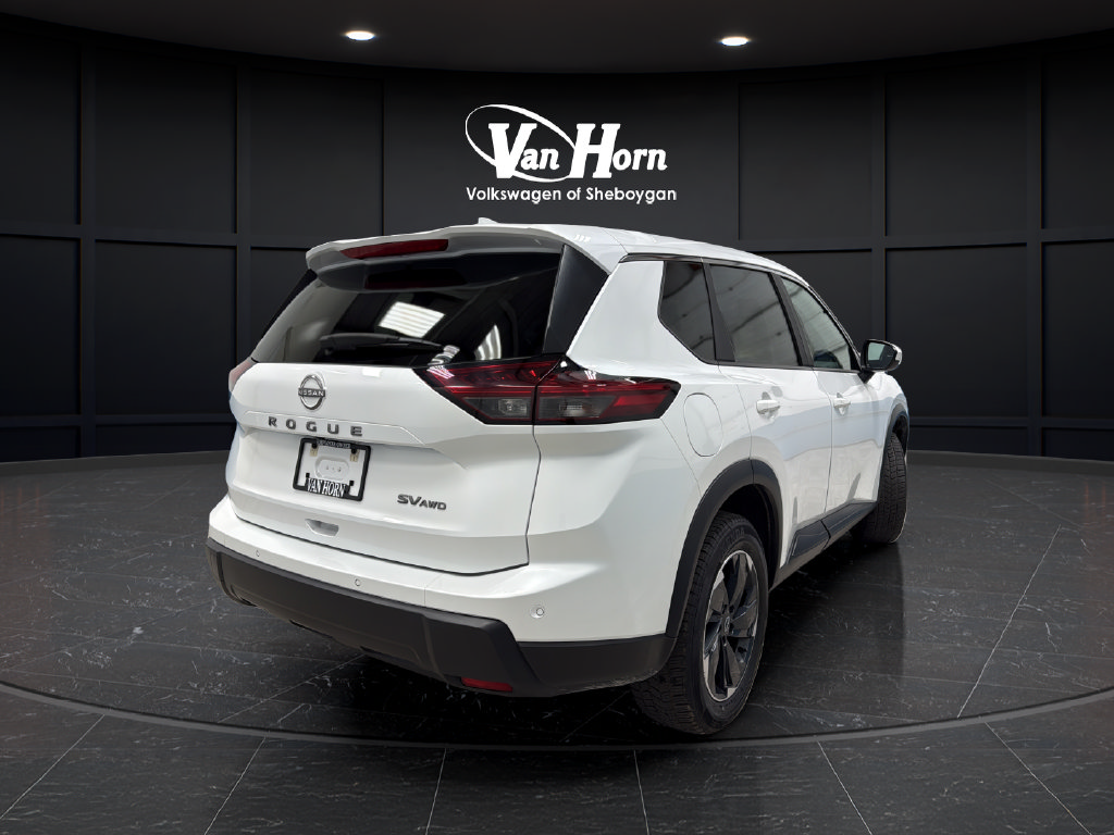 Used 2024 Nissan Rogue SV AWD/4WD image 7