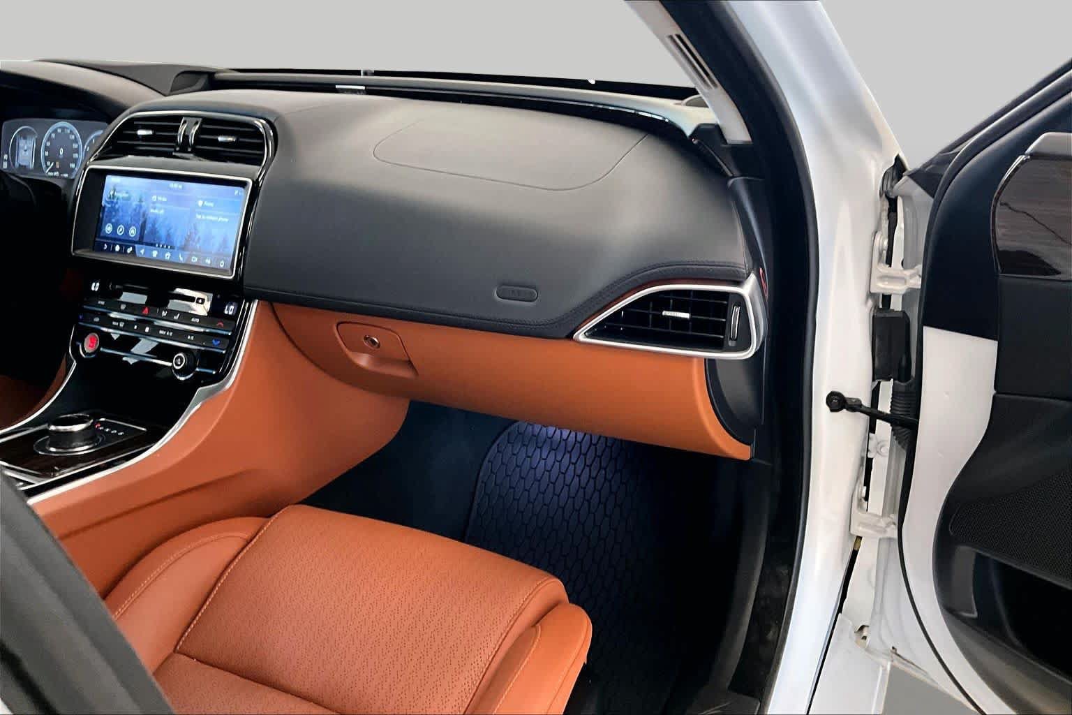 Used 2018 Jaguar XE Portfolio RWD image 18