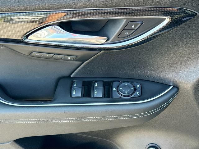 Used 2023 Buick Envision Essence w/ Sport Touring Package FWD image 17