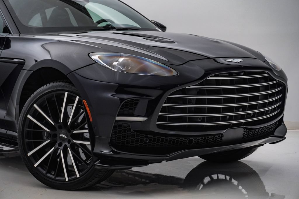 Used 2025 Aston Martin DBX 707 AWD/4WD image 4