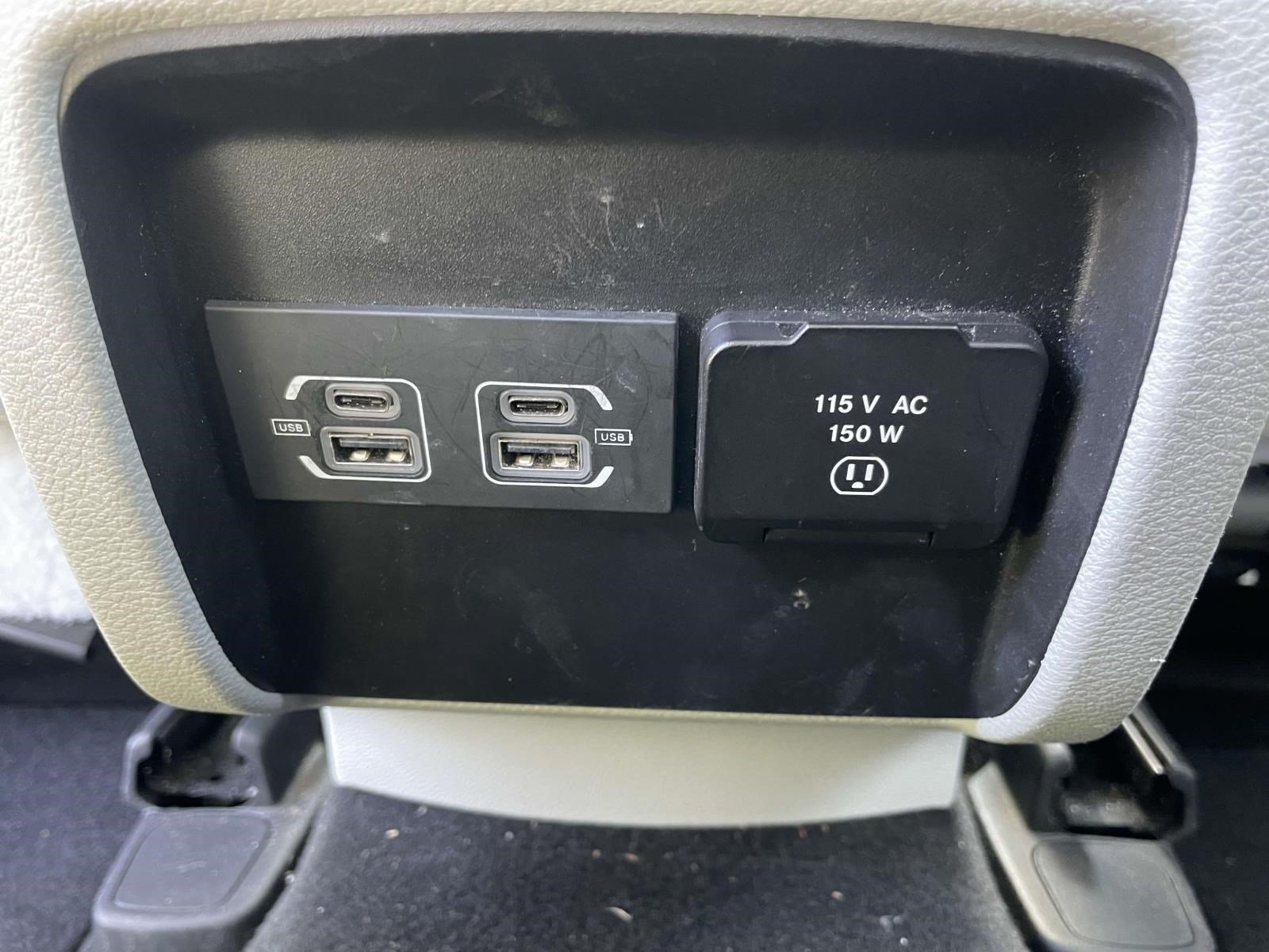 Used 2022 Jeep Cherokee Limited AWD/4WD image 11