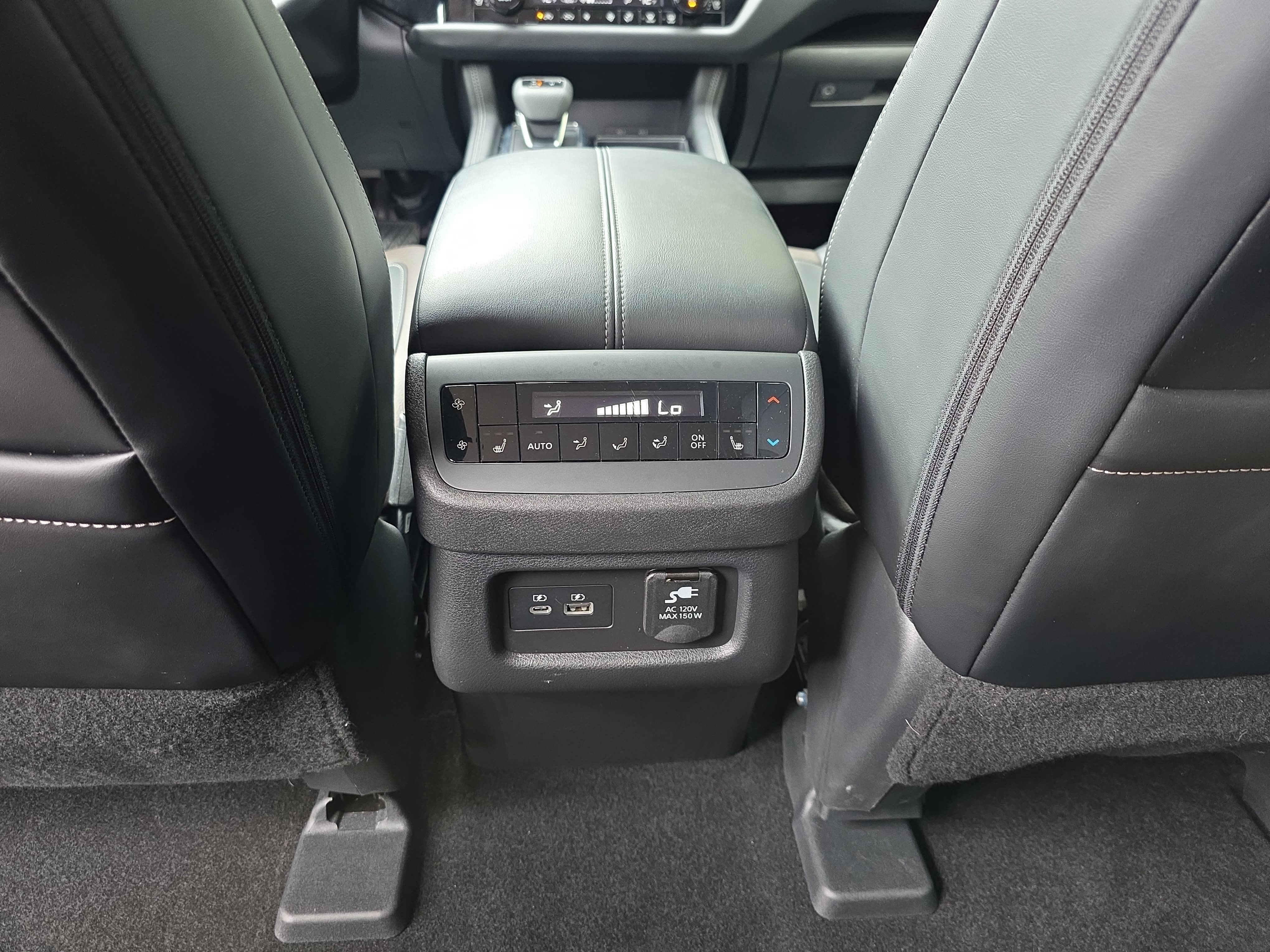 Used 2024 Nissan Pathfinder Platinum w/ Cargo Package AWD/4WD image 32