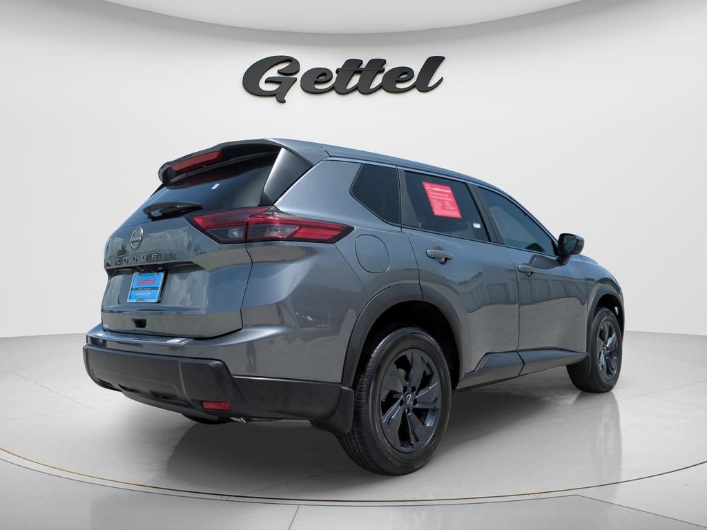 Certified 2026 Nissan Rogue SV FWD image 11