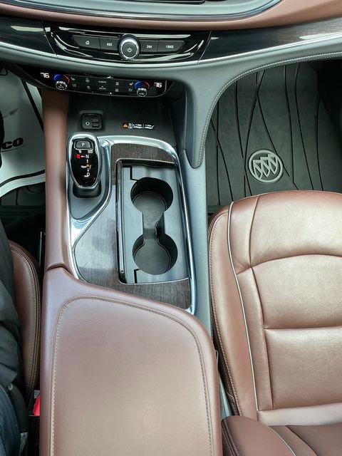 Used 2021 Buick Enclave Avenir w/ Avenir Technology Package AWD/4WD image 9