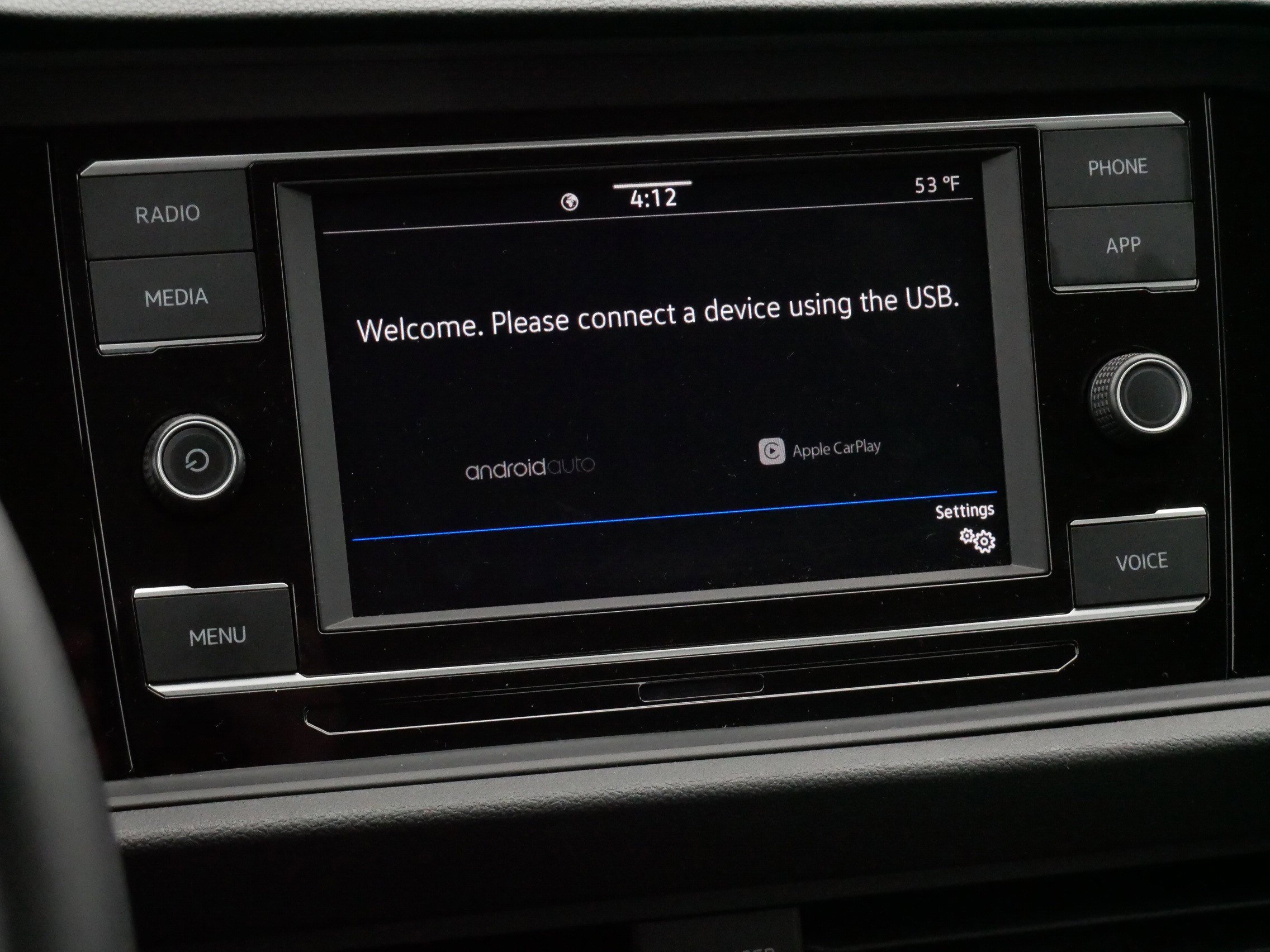 Certified 2024 Volkswagen Jetta SE image 22