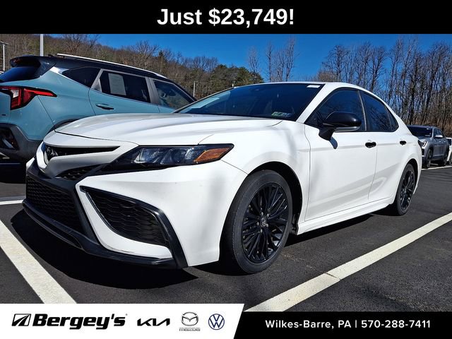 Used 2022 Toyota Camry SE
