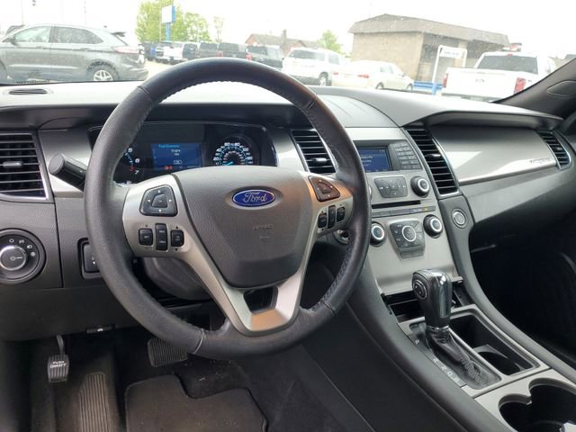 Certified 2018 Ford Taurus SEL FWD image 13