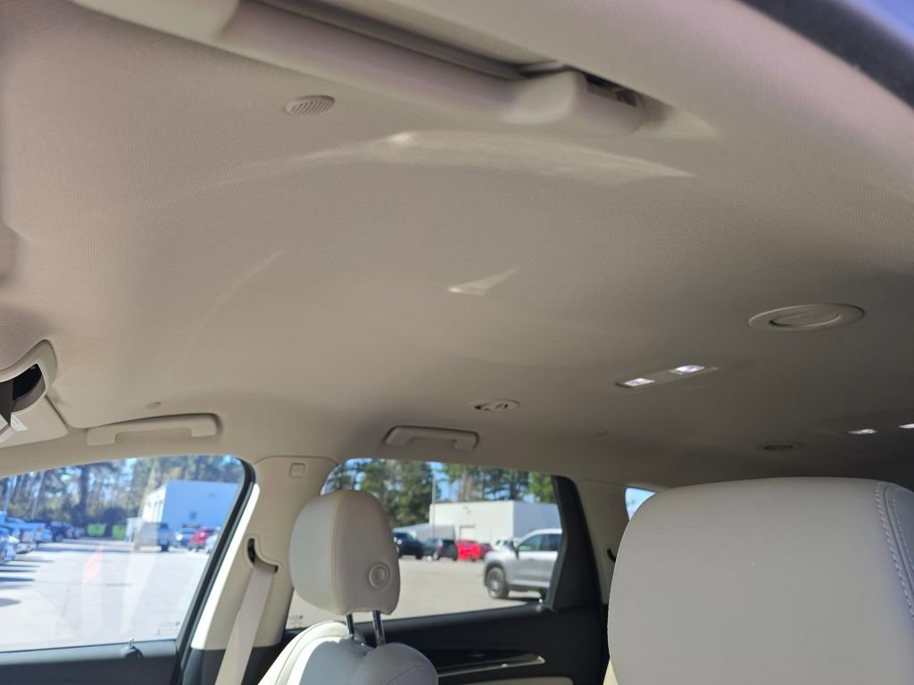 Used 2021 Buick Enclave Essence w/ Sport Touring Edition image 28