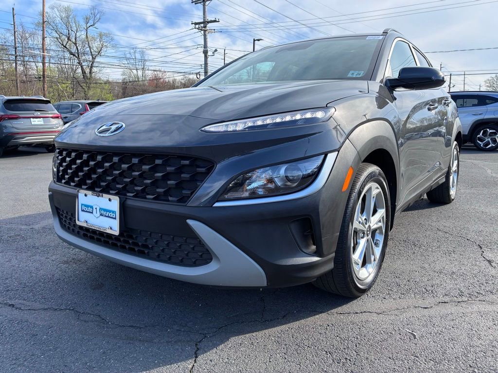 Used 2023 Hyundai Kona SEL AWD/4WD image 3