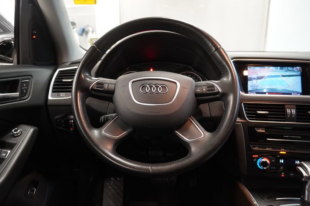 Used 2015 Audi Q5 2.0T Premium Plus w/ Technology Package image 19