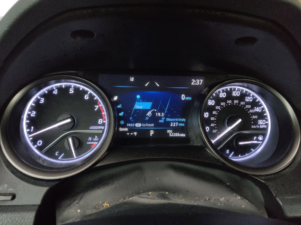 Used 2021 Toyota Camry SE w/ Cold Weather Package image 23