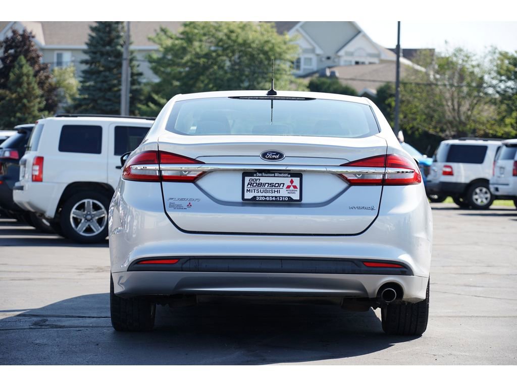 Used 2018 Ford Fusion S image 4