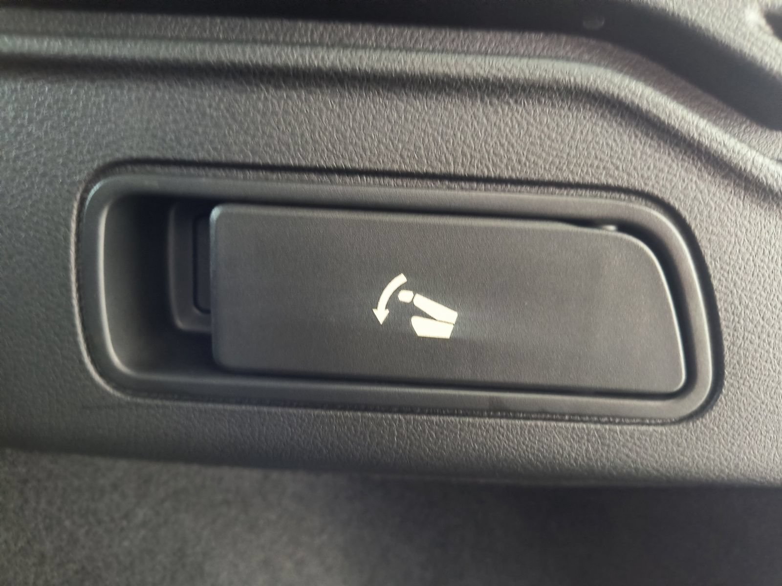 Used 2019 INFINITI QX50 Essential w/ Sensory Package FWD image 35
