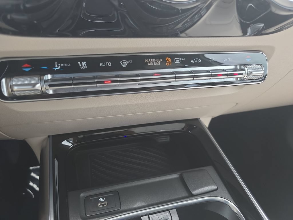 Used 2025 Mercedes-Benz GLA 250 image 25