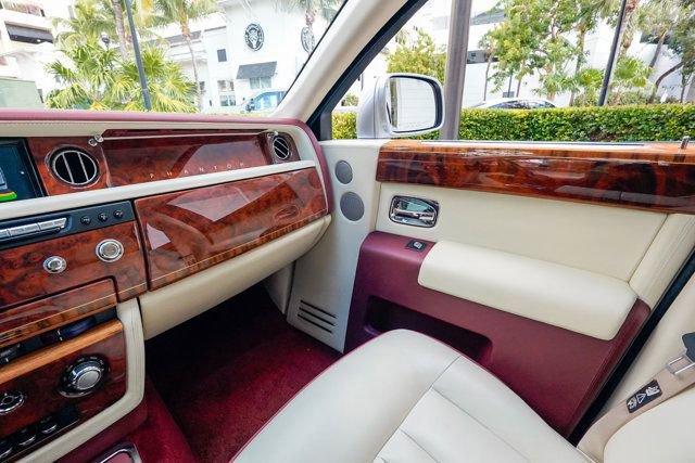 Used 2013 Rolls-Royce Phantom Sedan image 64