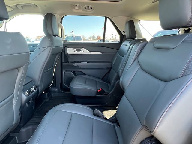 Used 2026 Ford Explorer Active w/ Active Comfort Package AWD/4WD image 15