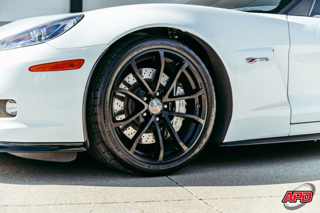 Used 2013 Chevrolet Corvette Z06 w/ 3LZ Preferred Equipment Group RWD image 48