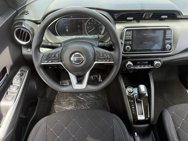 Used 2018 Nissan Kicks SV w/ Exterior Package FWD image 12