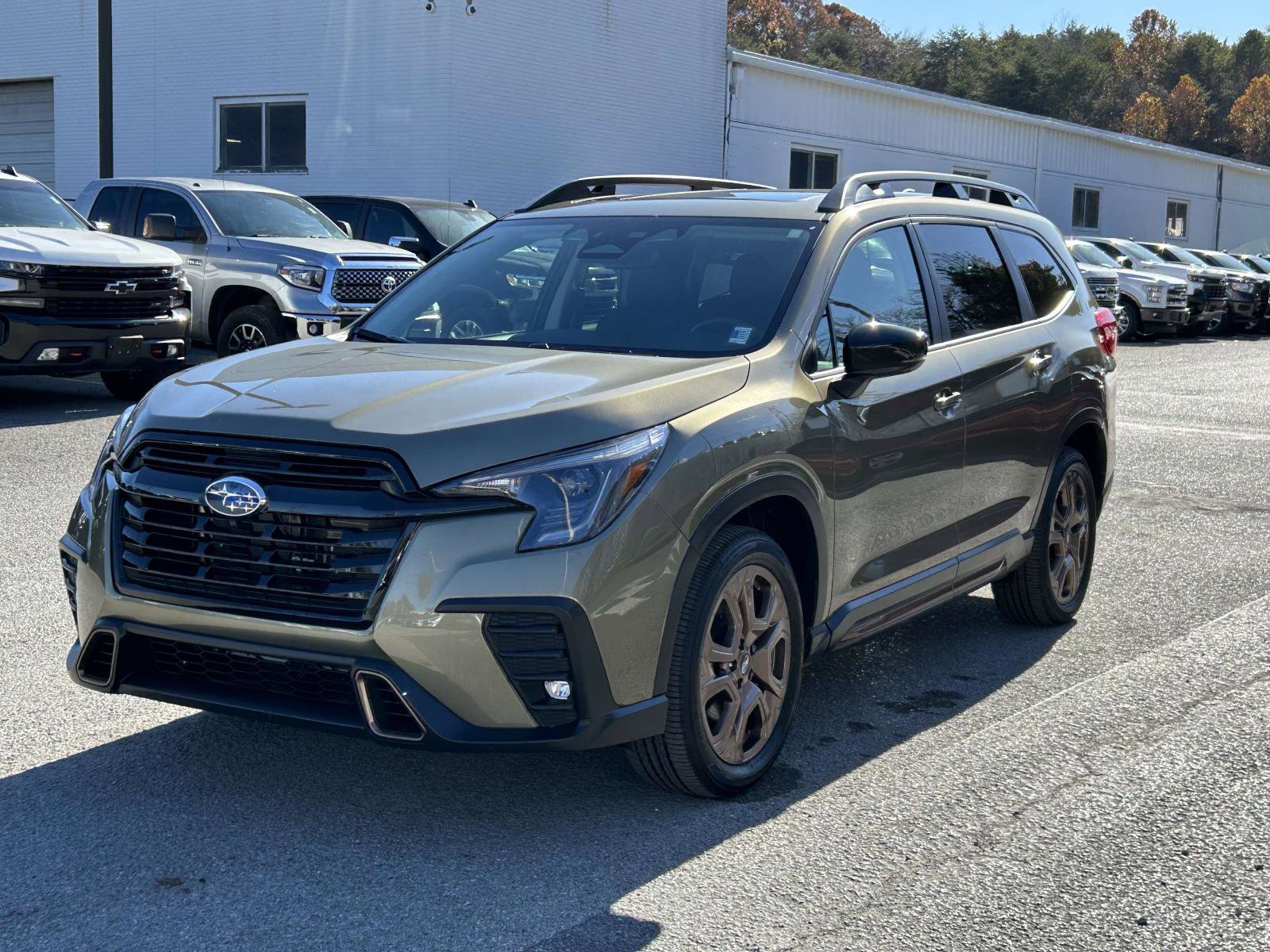 Used 2025 Subaru Ascent Bronze Edition image 7
