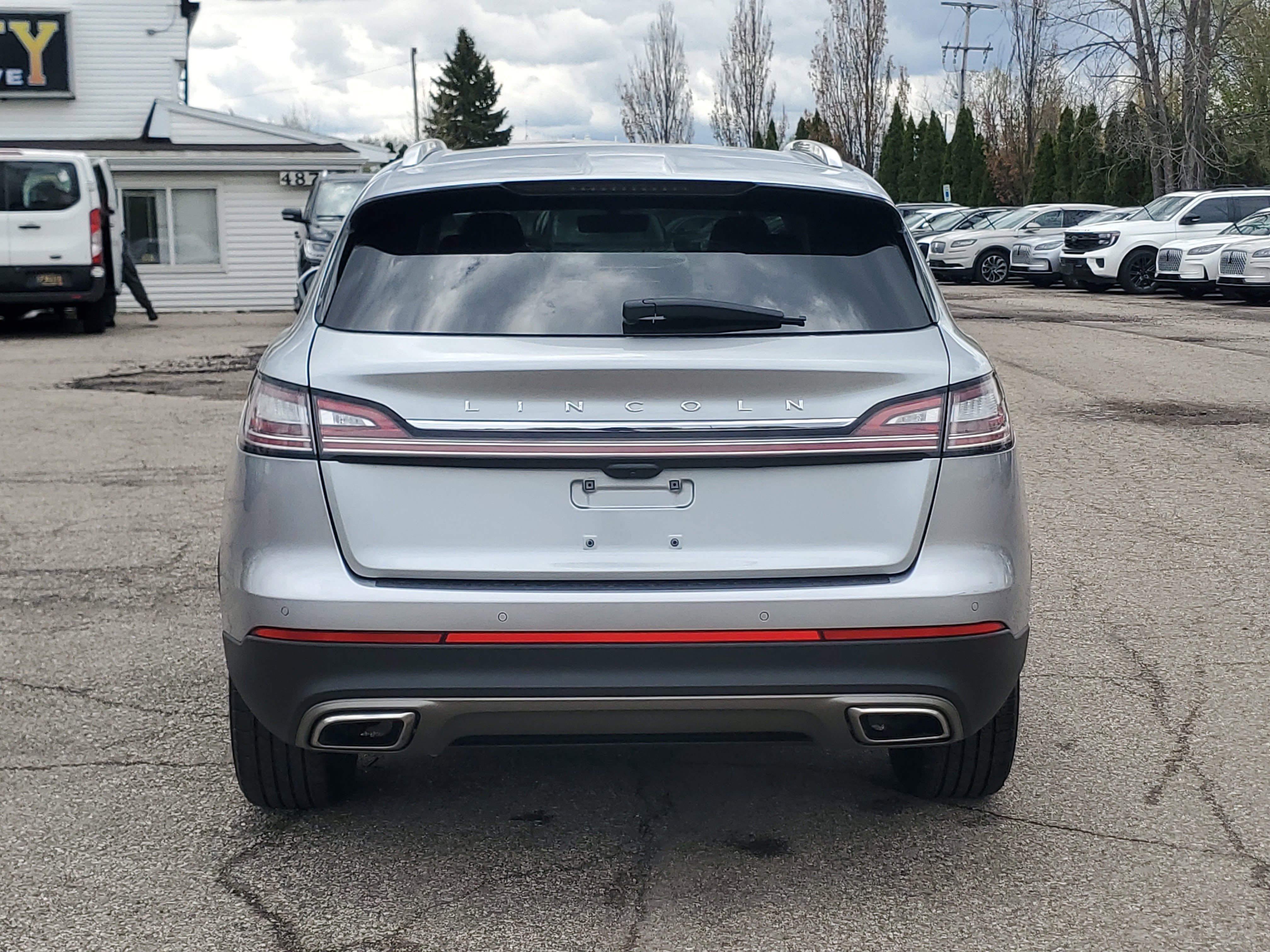 Certified 2023 Lincoln Nautilus AWD w/ Premium Package image 5