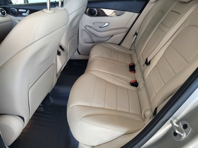 Used 2021 Mercedes-Benz GLC 300 4MATIC image 15