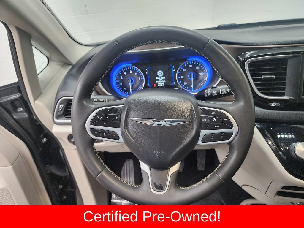 Certified 2022 Chrysler Voyager LX FWD image 14
