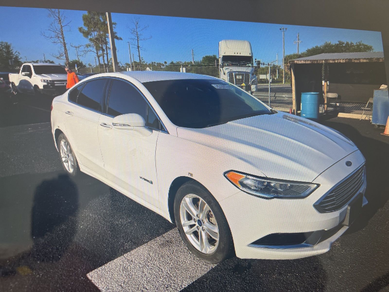Used 2018 Ford Fusion SE w/ Equipment Group 602A FWD image 17