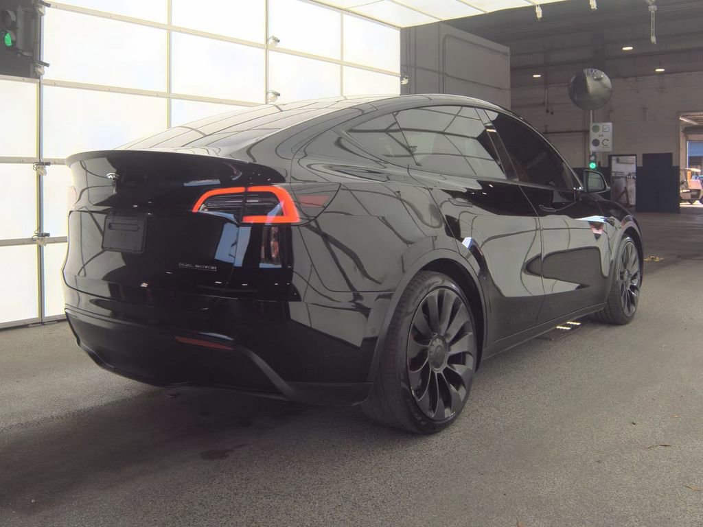 Used 2022 Tesla Model Y Performance AWD/4WD image 6
