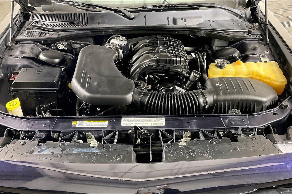 Used 2012 Dodge Challenger SXT image 12