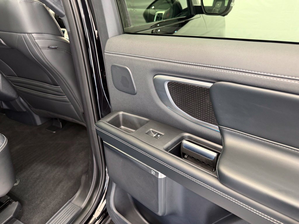 Certified 2025 Ford Expedition Max Platinum w/ Stealth Performance Package AWD/4WD image 37