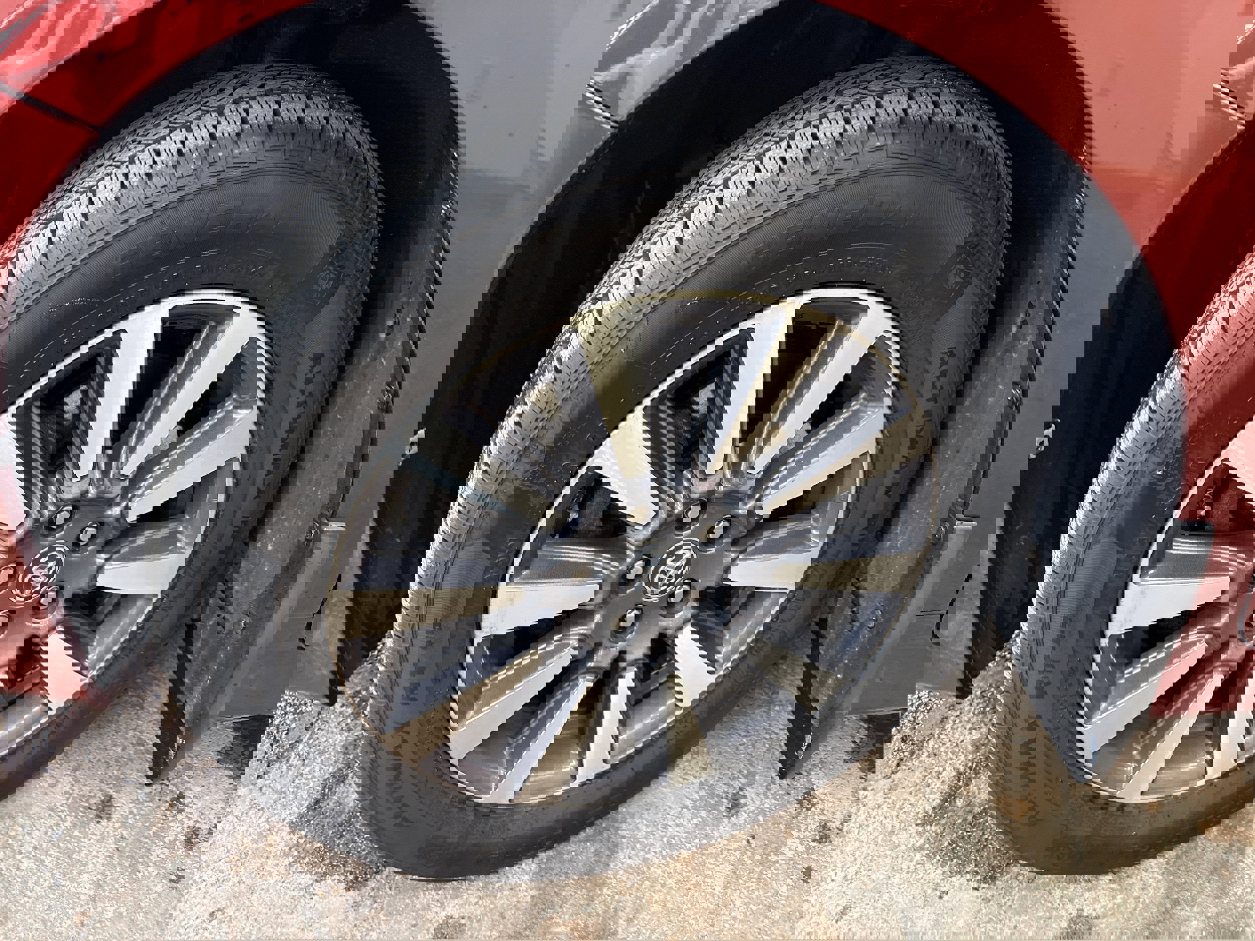 Used 2018 Toyota Sienna XLE w/ XLE Navigation Package image 4