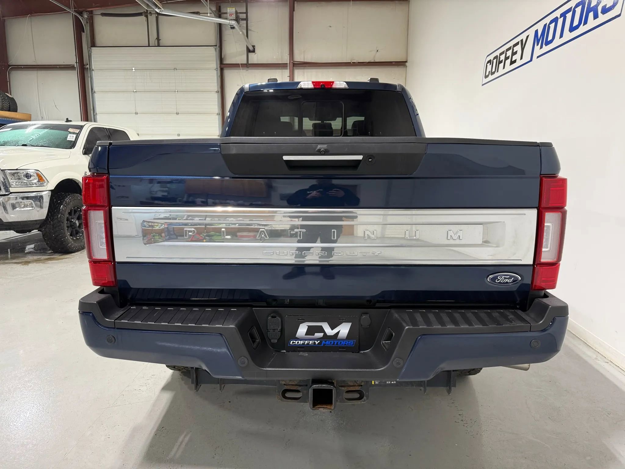 Used 2020 Ford F350 Platinum w/ FX4 Off-Road Package image 5