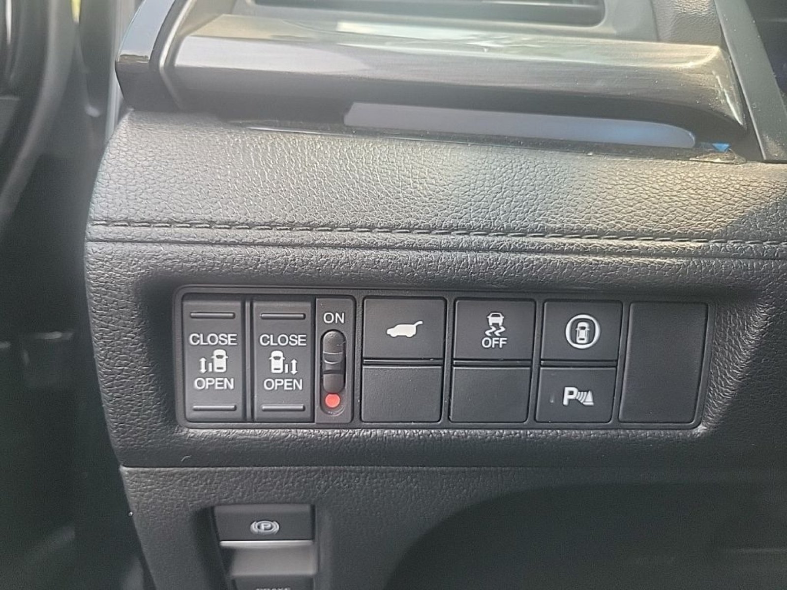 Used 2024 Honda Odyssey Elite image 13