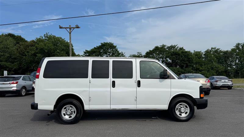 Used 2017 Chevrolet Express 2500 LS RWD image 4