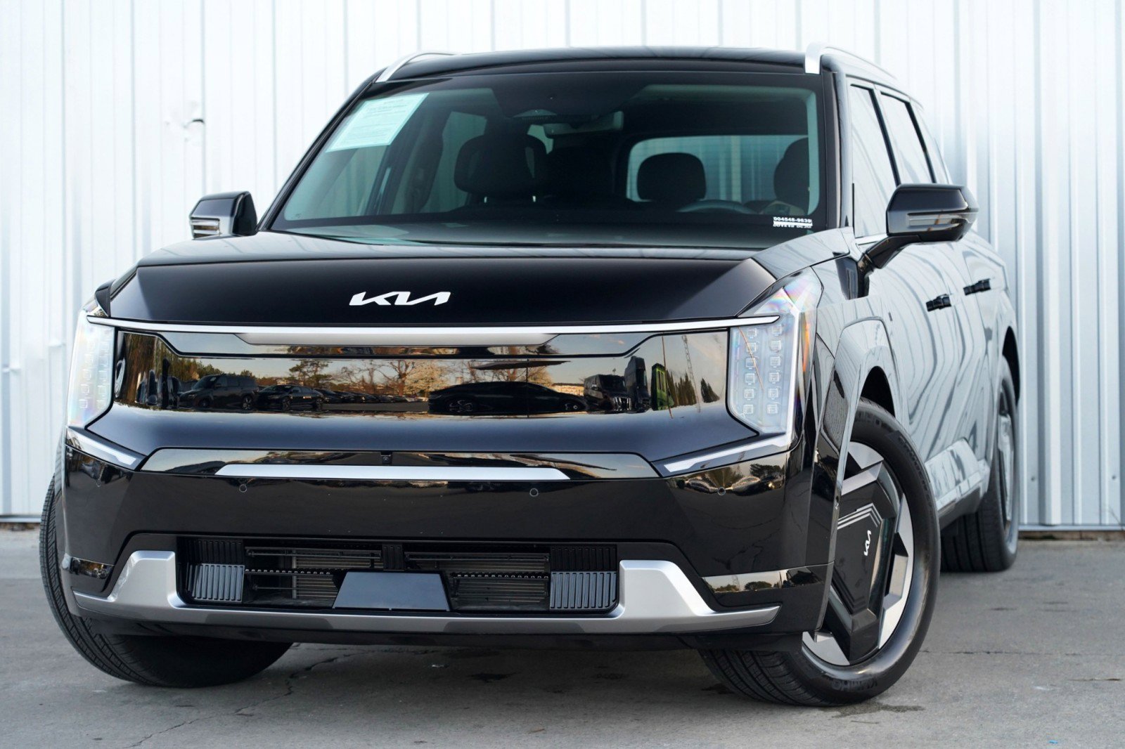 Used 2026 Kia EV9 Land image 3