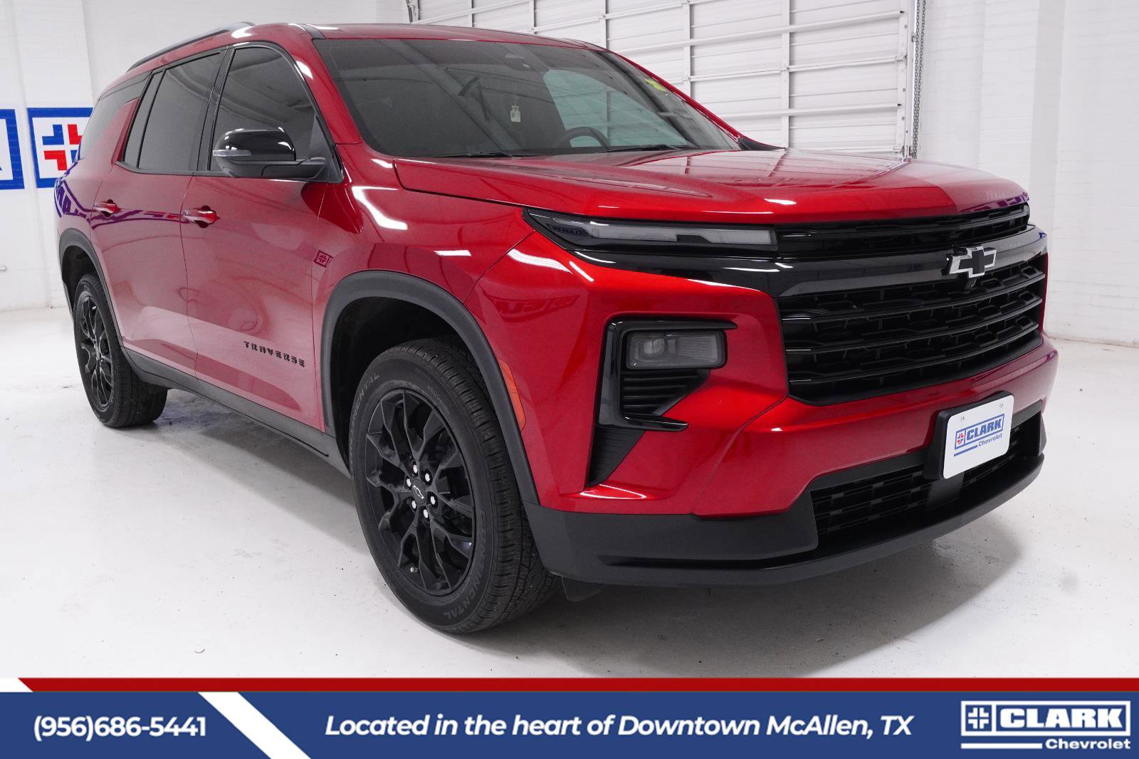 Used 2024 Chevrolet Traverse LT w/ Midnight/Sport Edition image 3