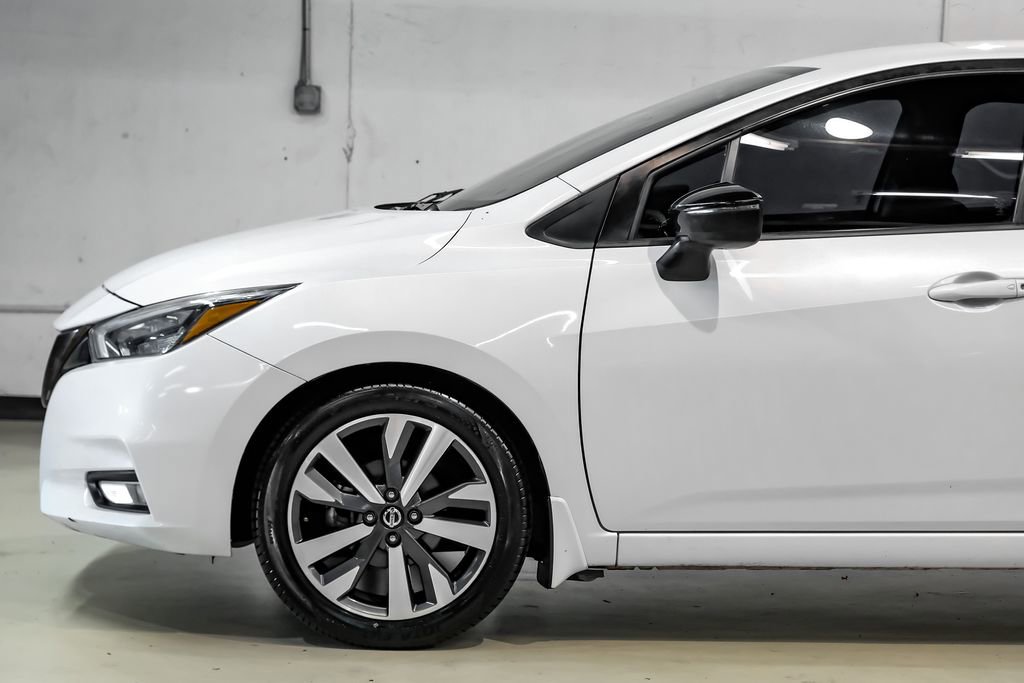 Used 2020 Nissan Versa SR w/ Convenience Package FWD image 12