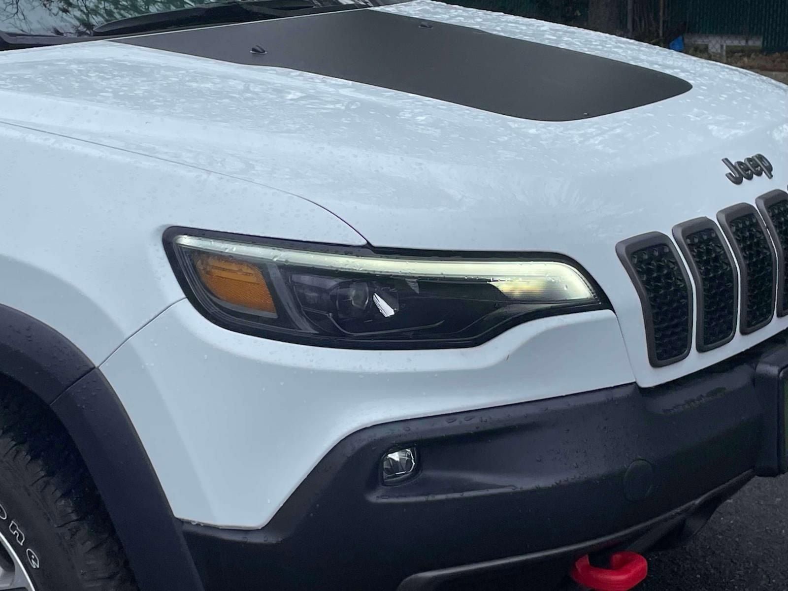 Used 2022 Jeep Cherokee Trailhawk image 10