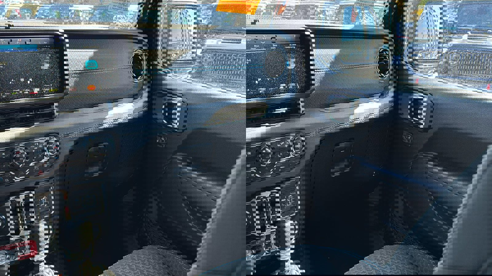 Used 2025 Jeep Wrangler Unlimited Rubicon 4xe w/ Convenience Group image 27