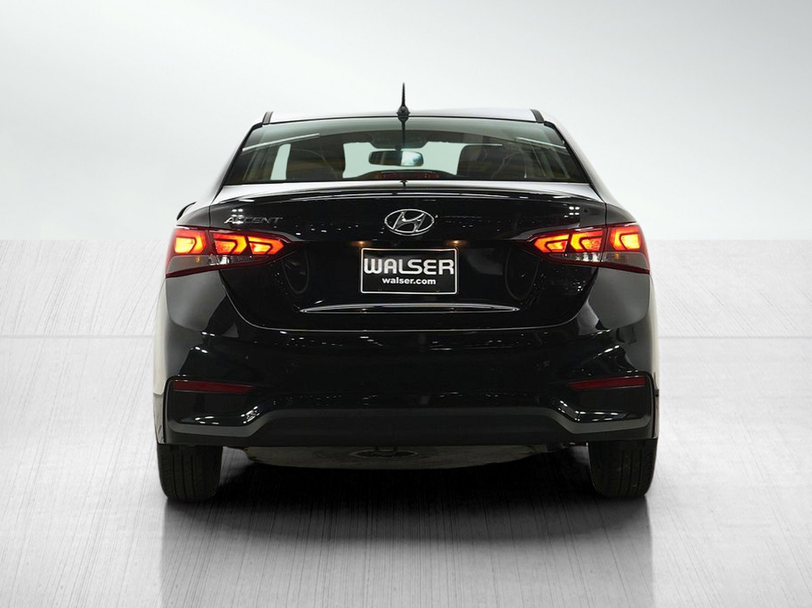 Used 2019 Hyundai Accent SE FWD image 4