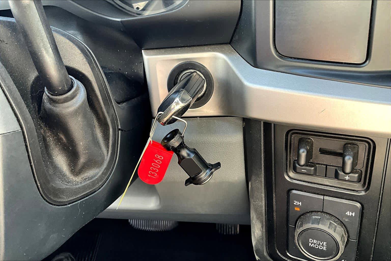 Used 2025 Ford F250 XLT AWD/4WD image 14