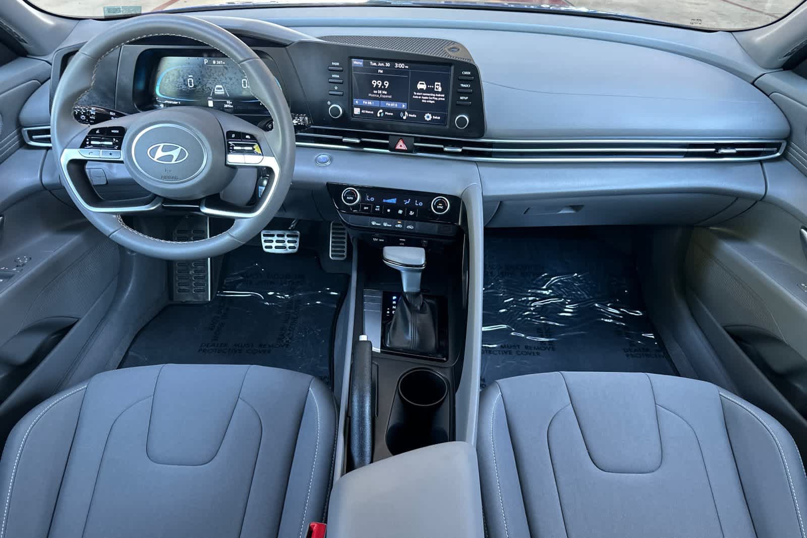Used 2025 Hyundai Elantra Sport FWD image 3