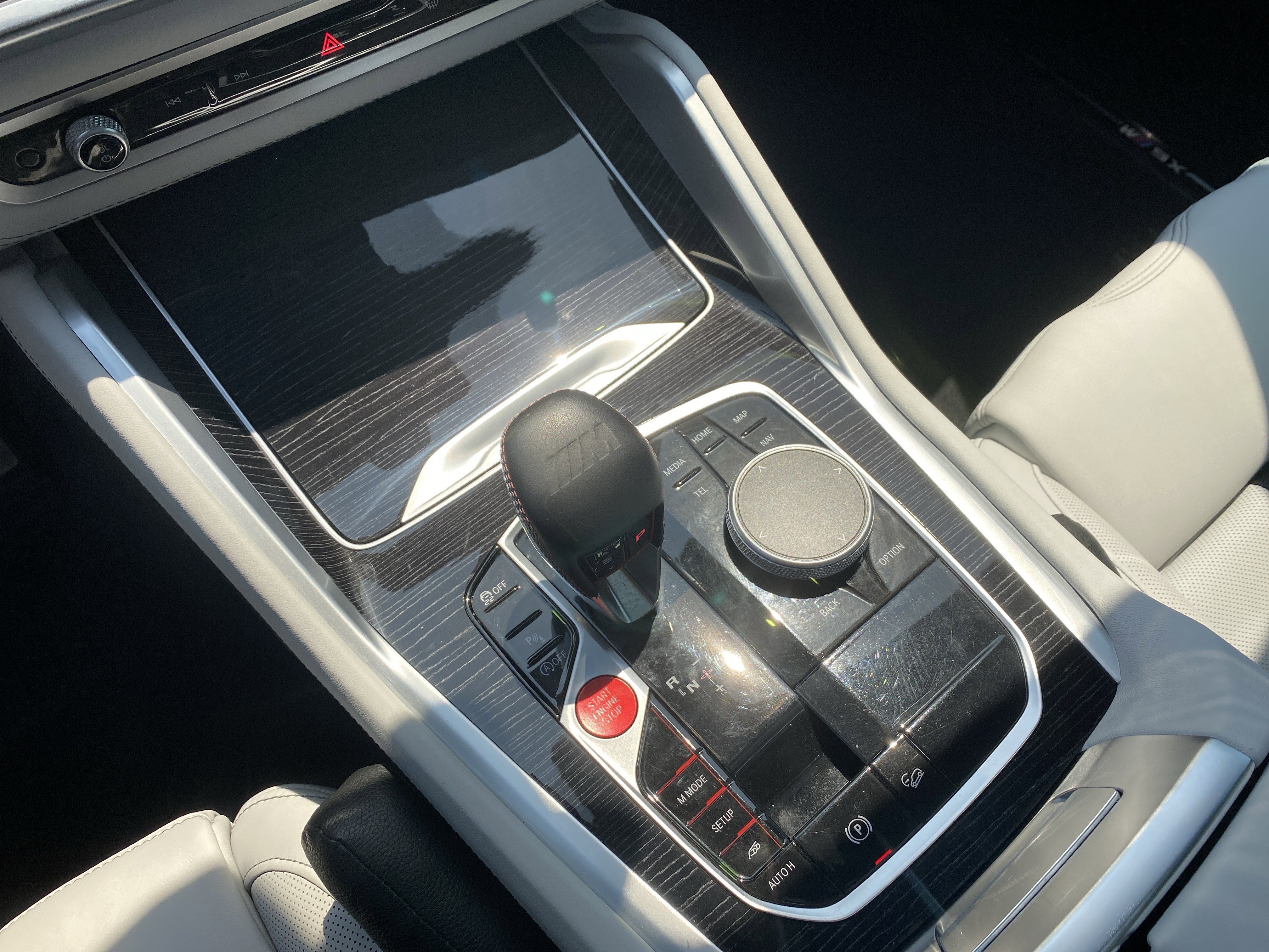 Used 2025 BMW X6 M Competition w/ Executive Package image 36