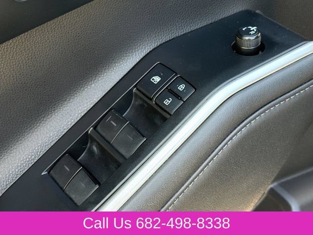 Used 2022 Toyota Highlander XLE FWD image 21
